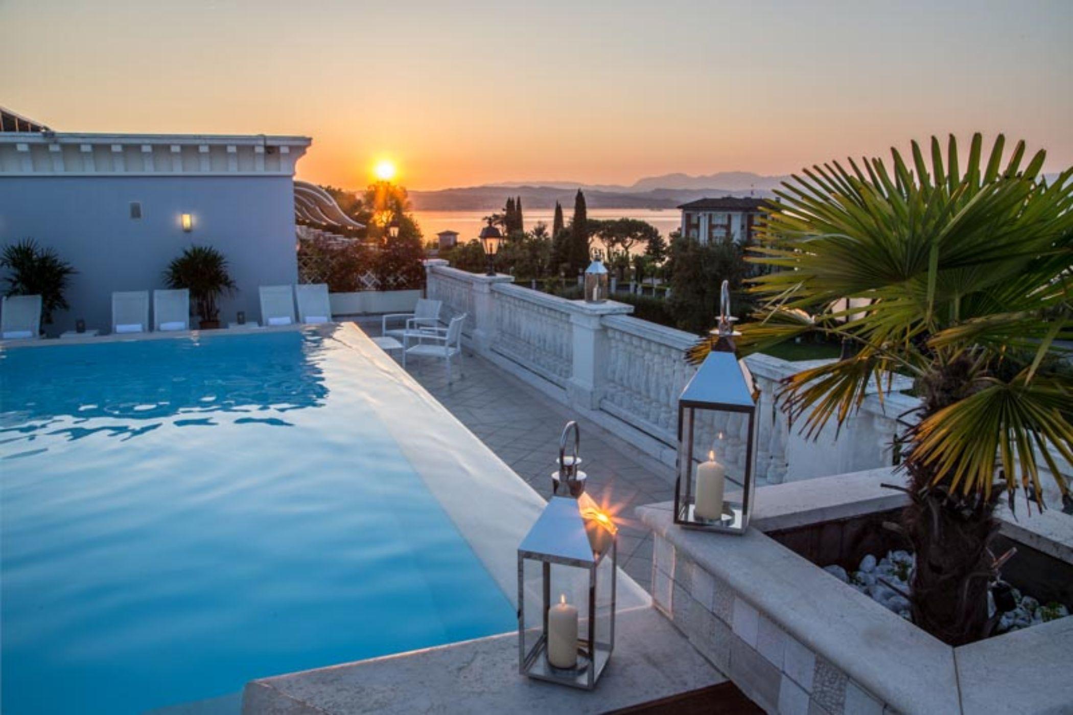 Palace Hotel Desenzano Desenzano del Garda Esterno foto