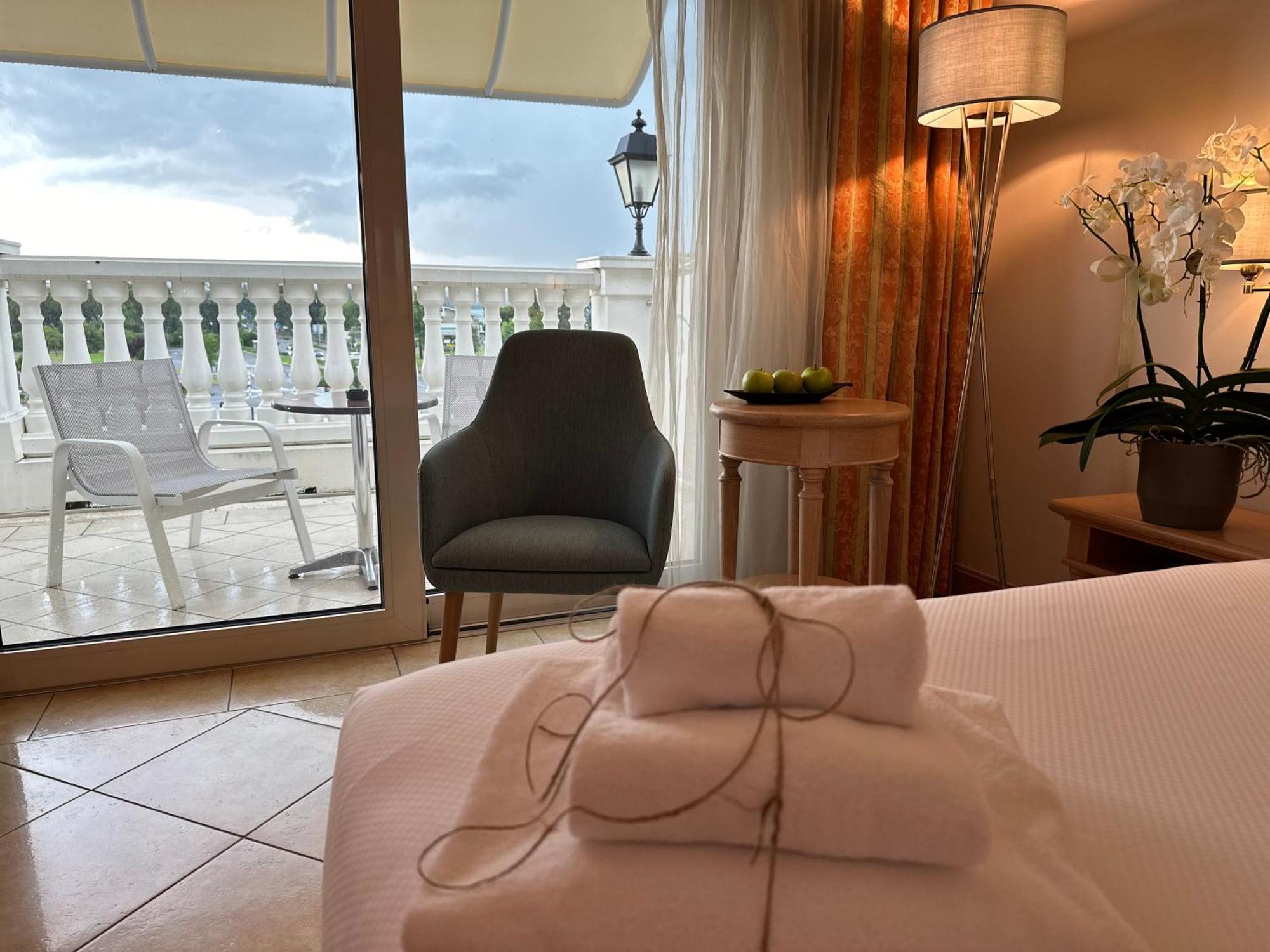 Palace Hotel Desenzano Desenzano del Garda Esterno foto