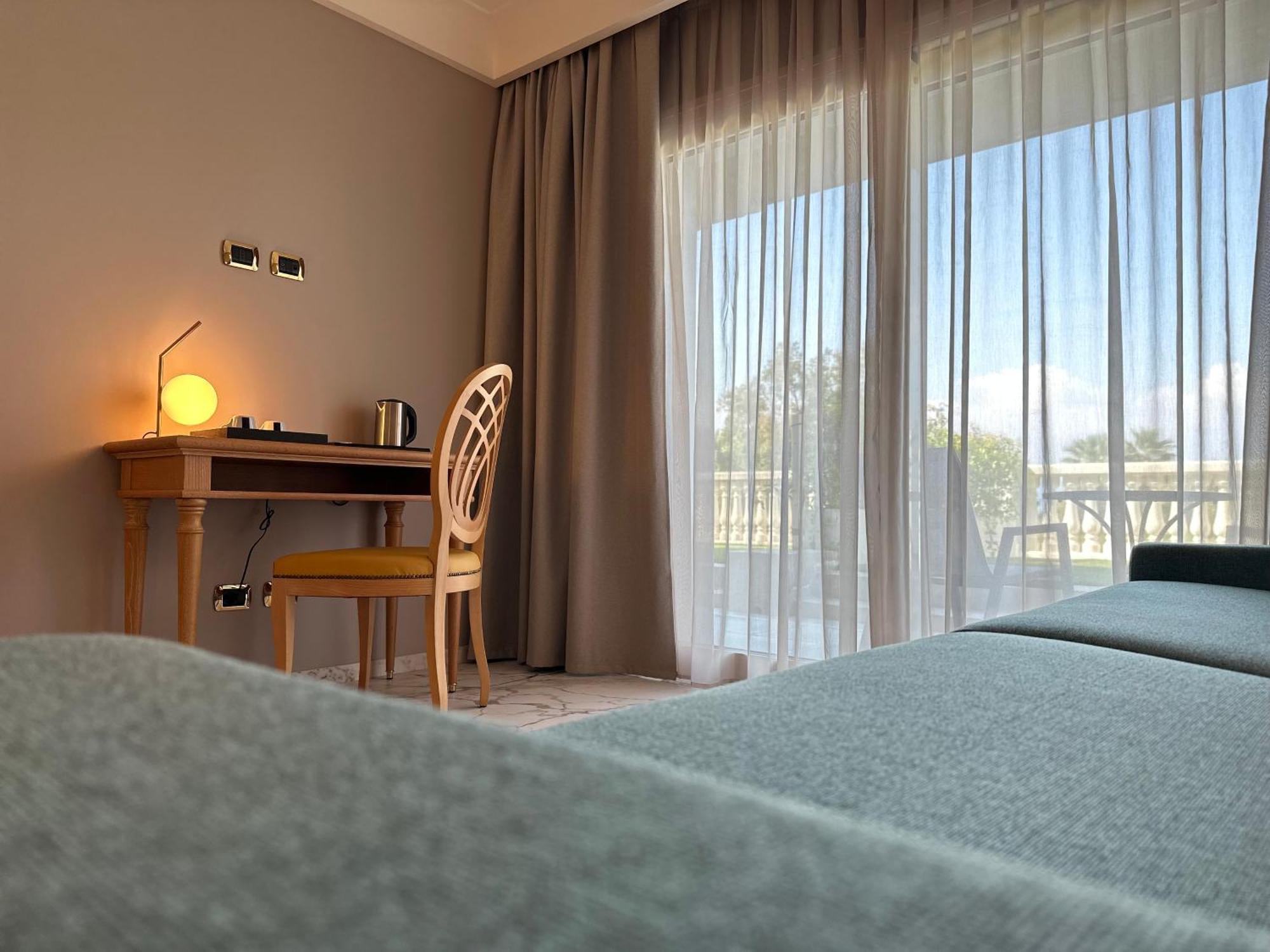 Palace Hotel Desenzano Desenzano del Garda Esterno foto